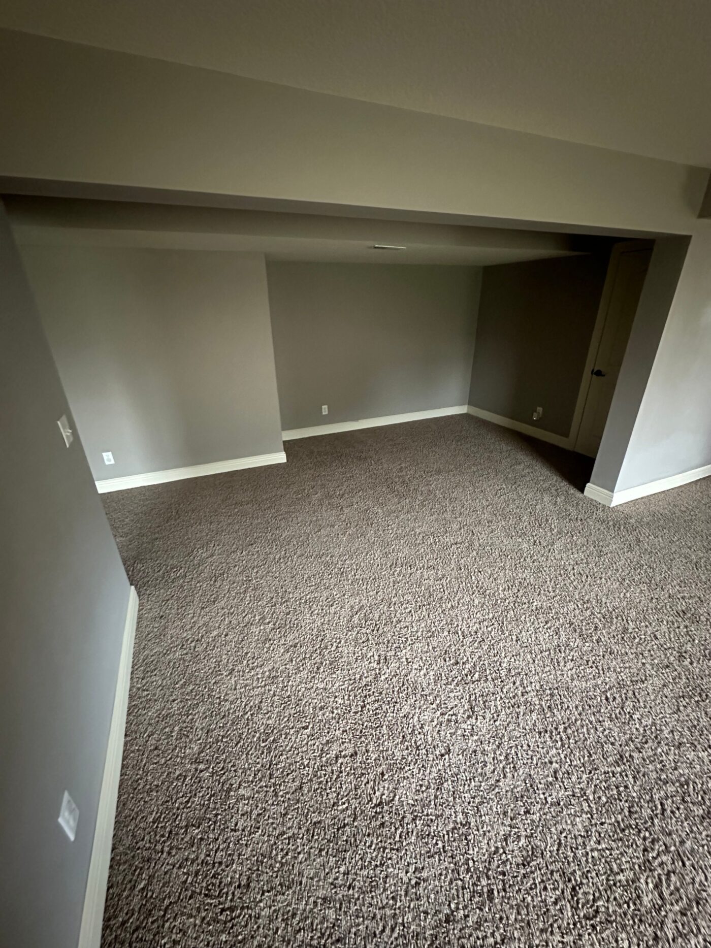 Moos - Interior Painting